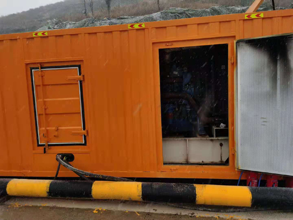 柳林发电车出租-应急柴油发电机组选什么样的比较好？