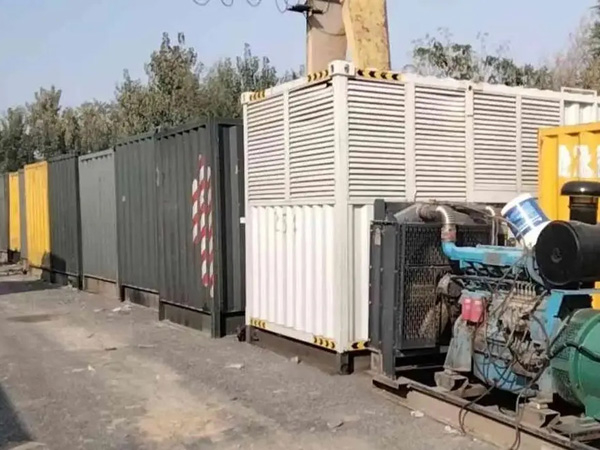 柳林200KW柴油发电机机组每小时油耗是多少?